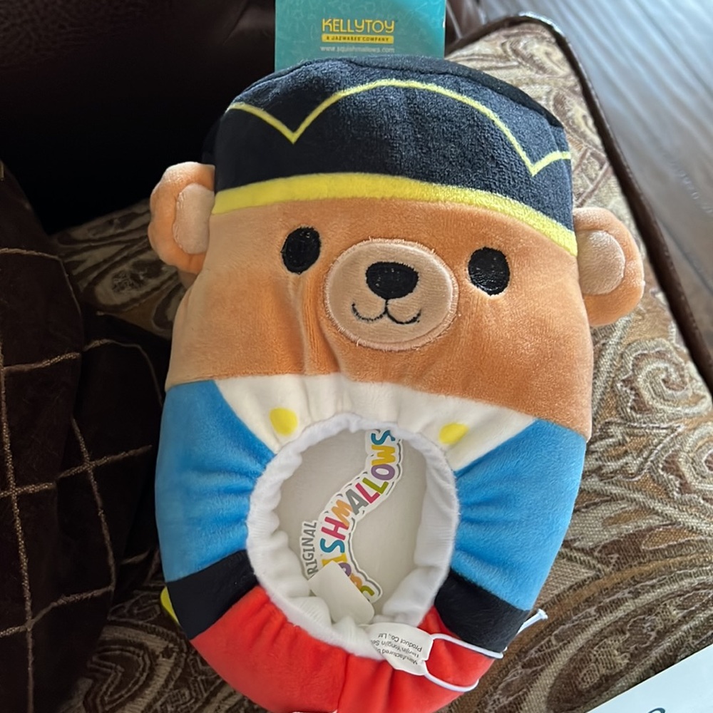 NWT Squishmallows kids slipper braven nutcracker bear - Picture 2 of 3
